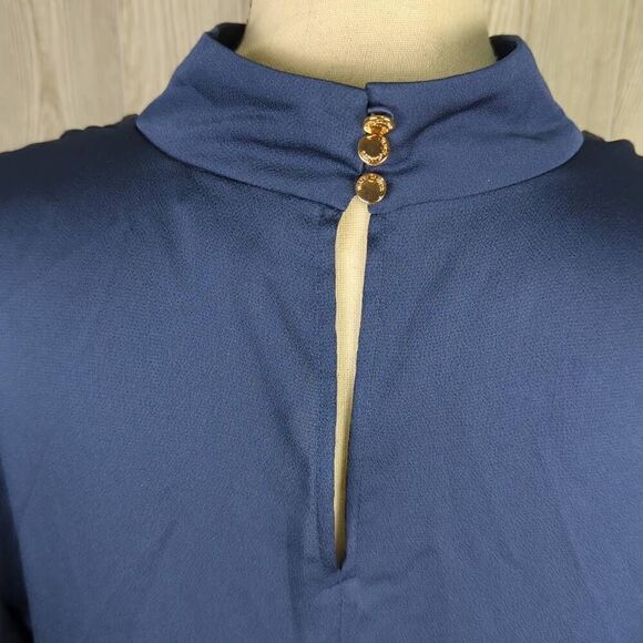 Vince Camuto Women’s Blue Open Neck Long Sleeve Blouse Size Medium - Picture 4 of 7
